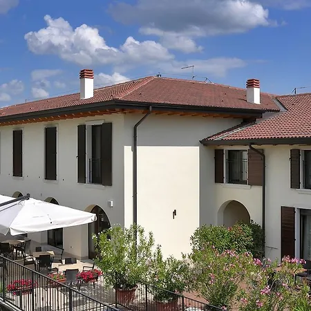 Le Vai Κατάλυμα σε φάρμα *